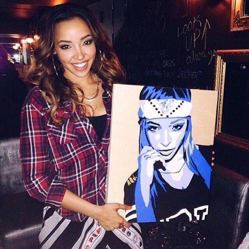 tinashenow:  DOPE fan art by @Antqdo ….thank you so much! 💙💙💙