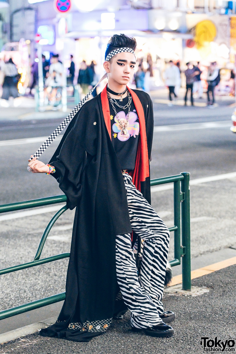 tokyo-fashion:16-year-old Japanese student BilliMayu on the street in Harajuku wearing