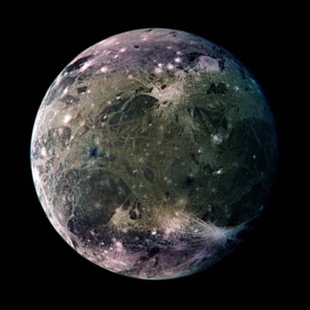 eradicatedelicacy:  celestialreconnaissance:  Pluto (bottom image) with various other