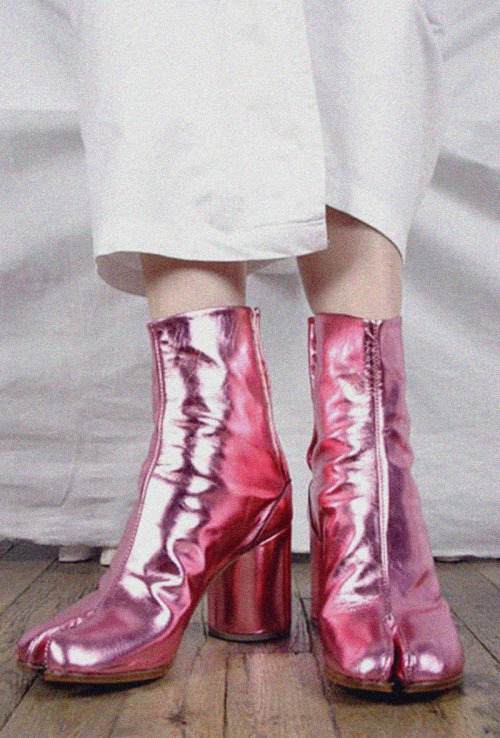 satanasa: Maison Martin Margiela metallic pink tabi boots