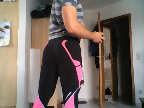 XXX chastityboy21:  Slave Sport Leggings ;) Nice photo