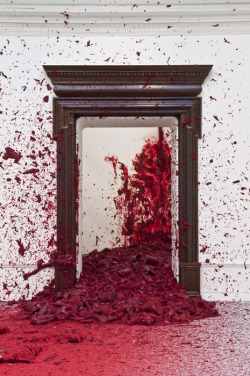 loverofbeauty:  Anish Kapoor:  Sculpture