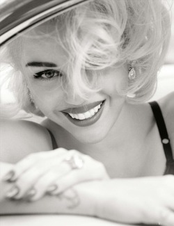 altwow:  Miley Rocks It For German Vogue