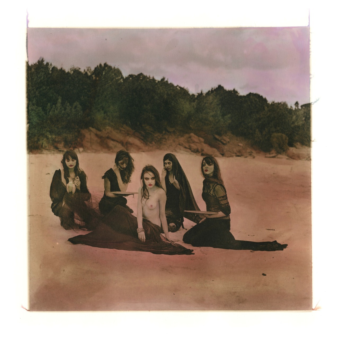 blueblackdream:   Ellen Rogers, Sardinian Priestesses  