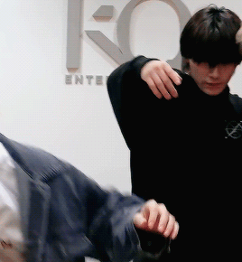 San Being Clingy With Wooyoung During Dance Practice
