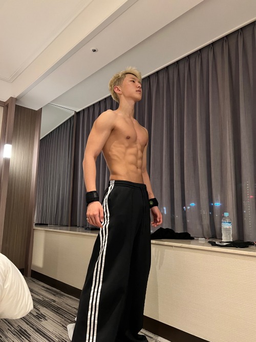 EXCUSE ME??????