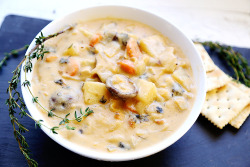 veganrecipecollection:  (via Vegan New England Clam Chowder - Divine Healthy Food)