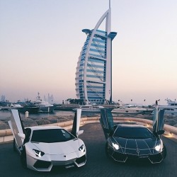 themanliness:  Black and White Aventador in front of Burj Al Arab! ©@markovsky! Would you go for the black or white?👊 (på/i Tag a Lamborghini Fan!)