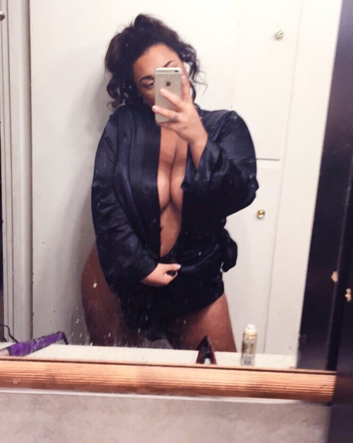 the-black-temple:  Love me 😍 http://blazedblowjobprincess.tumblr.com/