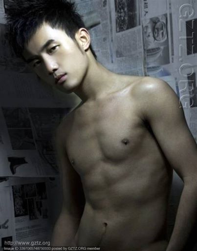 yumyumasianhunks:  yum yum Asian hunks. check out my blog 