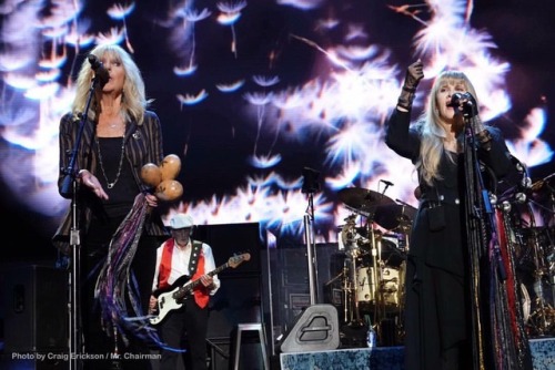 fleetwood-mac-news:Another amazing shot of these two ladies in LA by \ @craigerickson2262 /// Check 