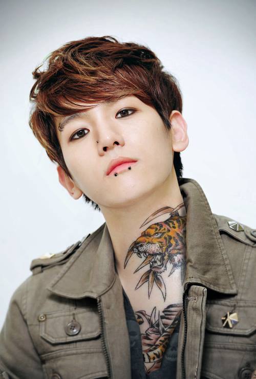 rukson:  k-Pop biases with tattoos and piercings part: 3. 