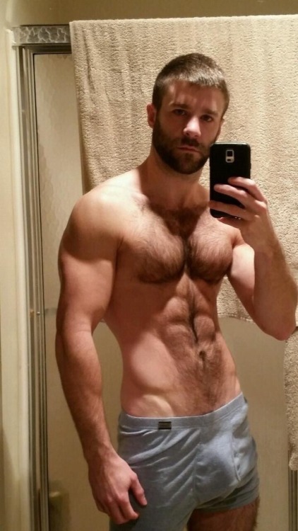 tantalizing-torsos:Tantalizing Torsos!