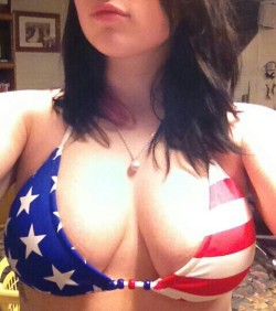 reddlr-gonewild:  America, (f)uck yeah.