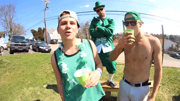 brozoi:  anationalphenomenon:firstclassgreeks:  &ldquo;Welcome to West Virginia