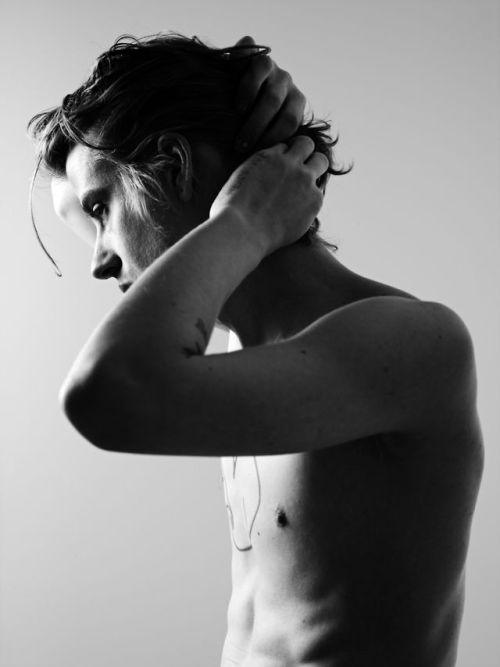 carangi:  Christopher Owens (Girls) by Hedi Slimane 
