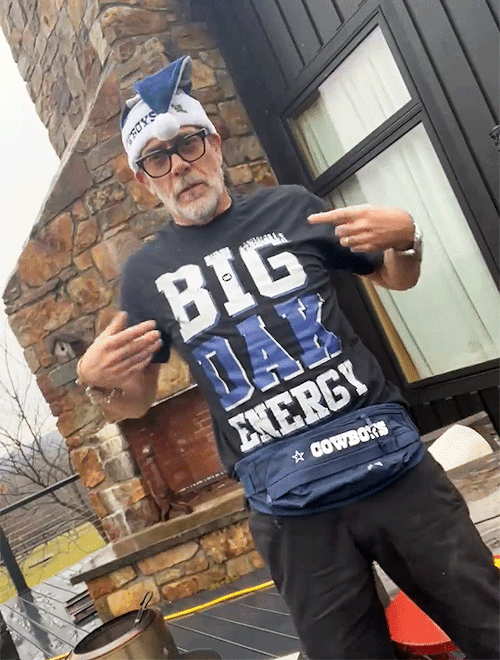 JEFFREY DEAN MORGANLoses A Bet And Is Forced To Wear Dallas Cowboys Gear