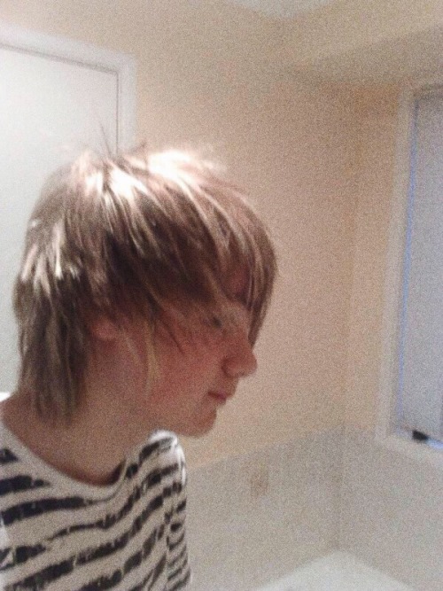 findmyhomiecalum: stardustmichael: never let fetus michael selfies die @clearly-independent-ass-bitc