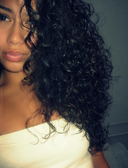 flyestfemales:  flyestfemales 