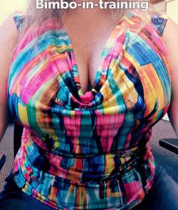 bimbo-in-training:  TGI Braless Friday, again!