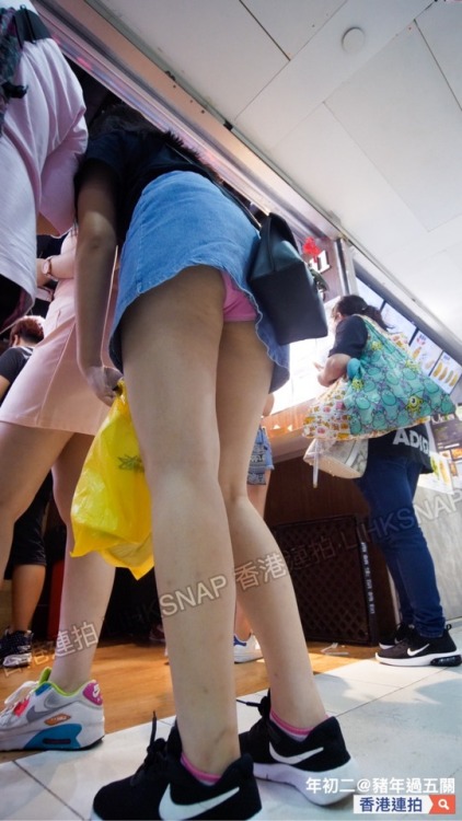 lihksnap:  豬年過五關 - 年初二作品回顧 香連連拍LIHKSNAP.com - 港女街拍工作室#creepshot #spycam #candid legs #voyeur #ass #t