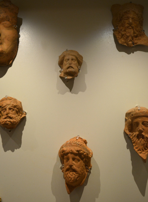 greek-museums: Archaeological Museum of Arta: Coroplastic art: Moulds with contemporary casts (in l