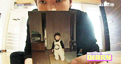 kehleyz:  vixx showing off their baby pictures ◕‿◕ 