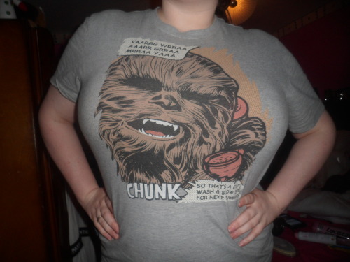 thunderjugs:Todays tshirt and pants. I need more pants like this.