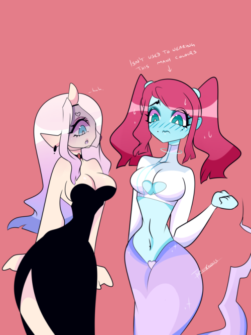 Opposite Day! Swapped the outfits between my persona and LaceBug’s Bynx. My persona’s a ghost (right) and hers is an alien (left) <3 link to the owner here http://lacebug.deviantart.com/