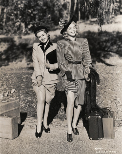 archerotic:  Joan Blondell and Carole Landis