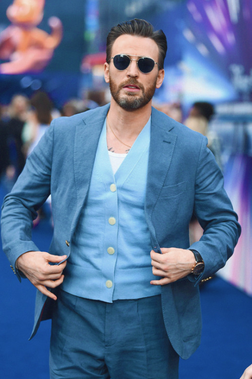 fassbender: CHRIS EVANS“Lightyear” UK Premiere, LondonJune 13, 2022 