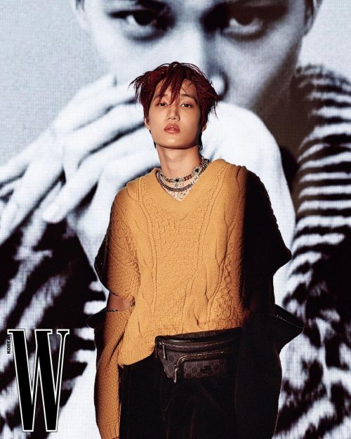 fy-exo: 211204 zkdlin: @gucci @wkorea #LoveYourW