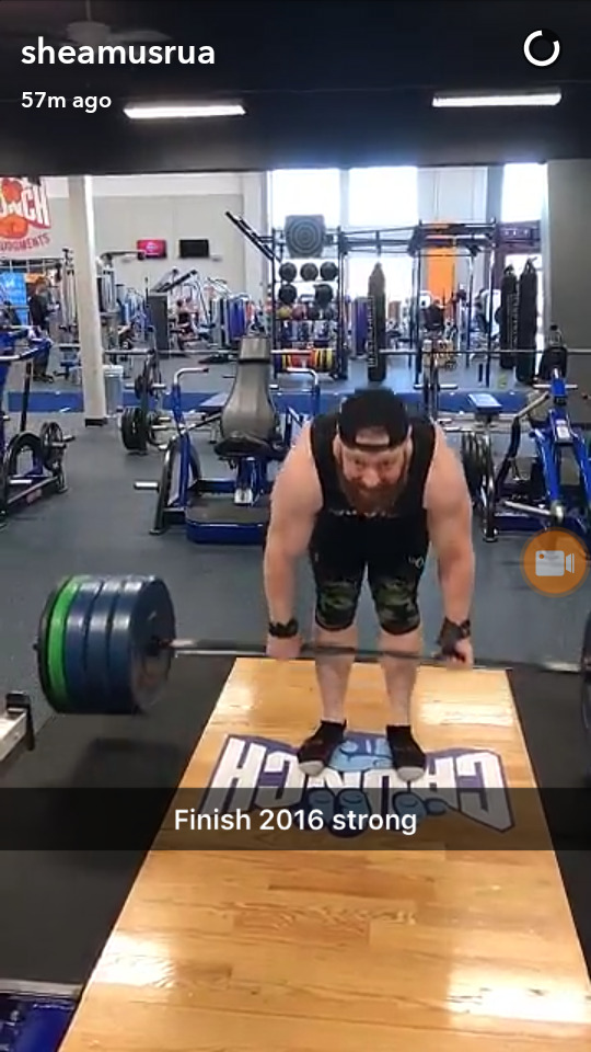 lovedeidrelove:New pics from Sheamus’ SnapChat of him working out. 12-31-2016