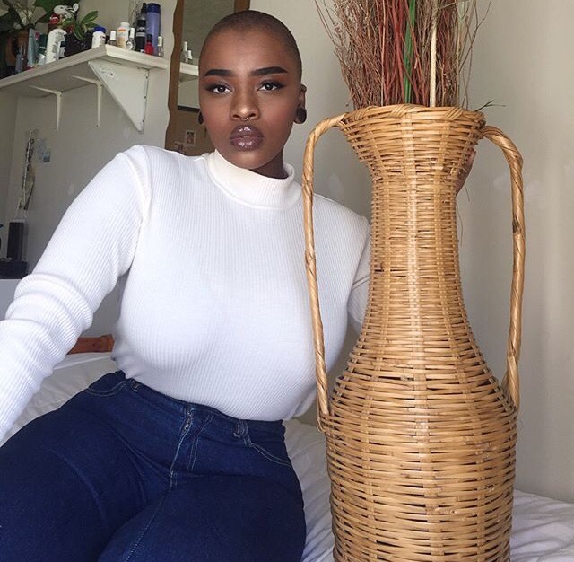 welovenappyhair:  @adultsdrink