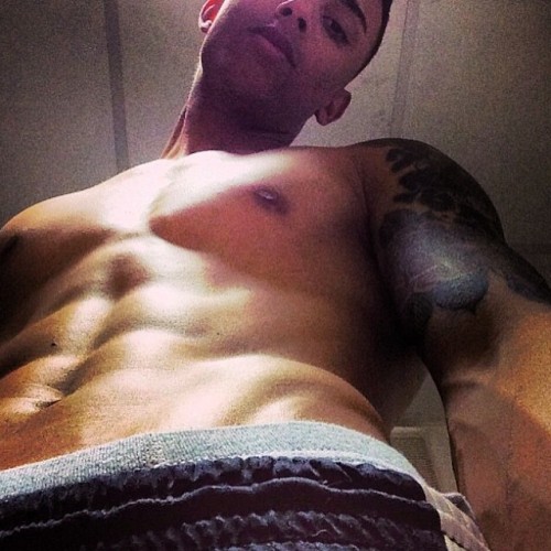 sexnthecloset:  www.sexnthecloset.tumblr.com