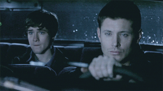 dean-squad:    Supernatural 06.19 → Mommy Dearest Yet another example of mirror characters for Dean and Sam. The way this scene is shot is fantastic and shows this very beautifully, especially when framing Dean with Joe and Sam with Ryan. 