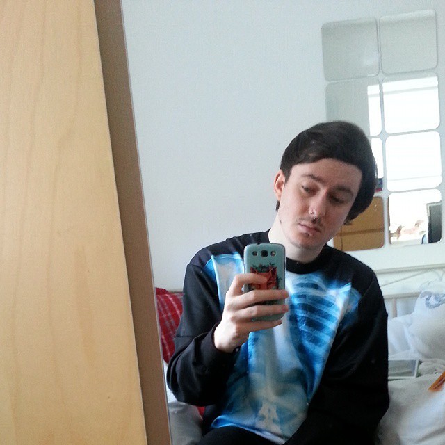 samuelvasnormandy:  Current mood: comfy #queer #genderqueer