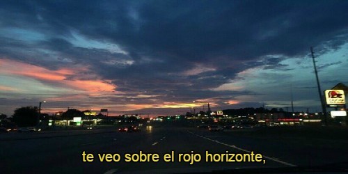 somospandaspordentroyporfuera:  -Una chica invisible. 