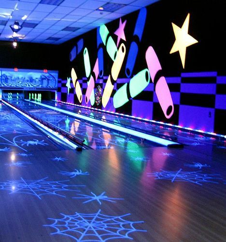 bubblegum-amoxicillin:Cosmic Bowling