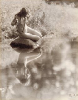 visionsofour-past:▪︎Vanity. Date: ca. 1932Photographer: Hillary G. BaileyMedium: