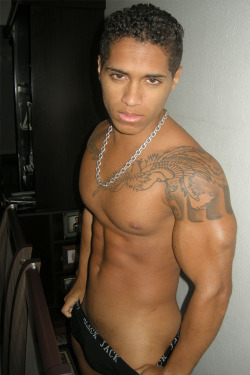 ethnicmen:  Brazilian Hottie. Follow the hottest Ethnic Men!