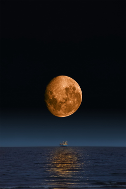 plasmatics:  The Moon | By Guillermo Palavecino [via/more] 