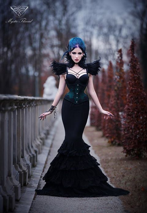 gothicandamazing:  Model, make-up, styl., edit: DaedraNeck corset &amp; shoulder