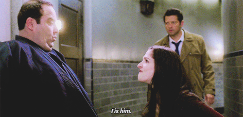 dailydestieldose:can-i-just-stay-in-the-corner:starlightcastiel:last call ➤ eileen cas over there li