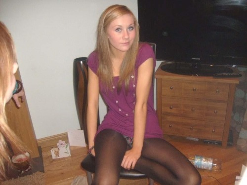 caseyridesagain: tightsobsession: Cute girl in tights upskirt. (via TumbleOn) Young cutie in in tigh