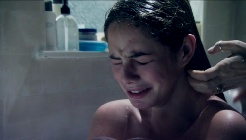 skins-tvshow:  Click here for more 