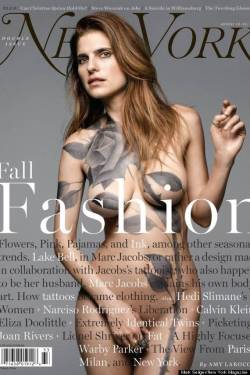 I don&rsquo;t know what pisses me off most about this cover of Lake Bell - the objectification of women or the stupid words that block the good parts. 