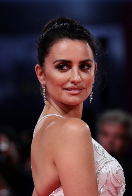  Penelope Cruz at the Venice Film Festival