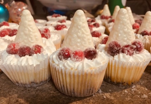 megabadbunny:The Great Cookie Exchange 2k17: White Chocolate Cheesecake Cupcakes! (lightly sweet wit