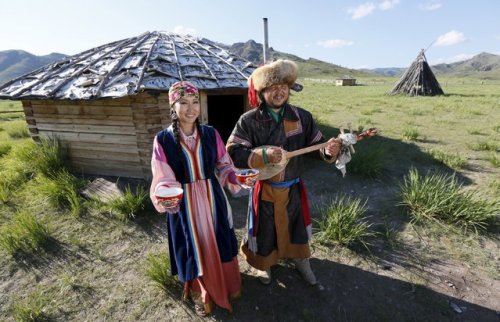 ohsoromanov:Members of national folklore and ethnographic groups and employees of a museum-preserve 